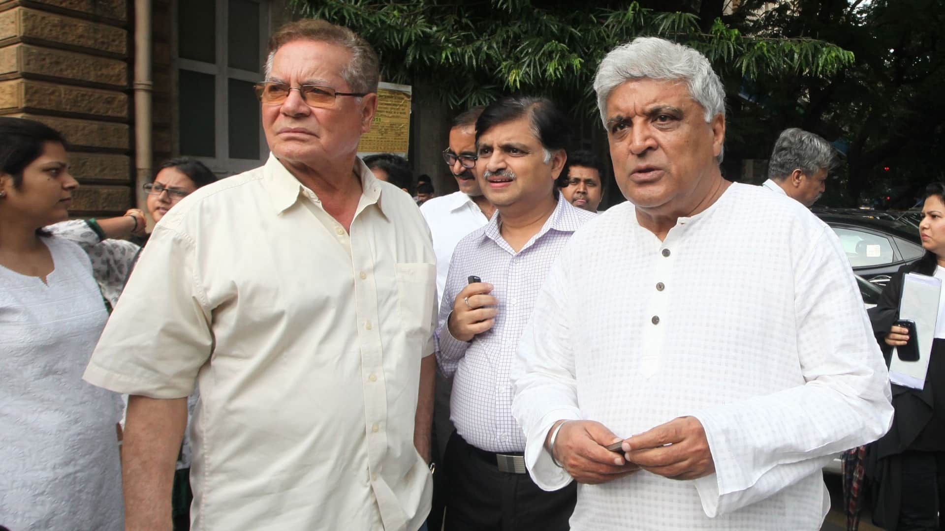 Angry Young Men Javed Akhtar recalls Mumbai harsh reality surviving without food and Clothes