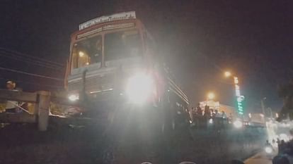 Bihar: Uncontrolled truck hanging from bridge after breaking railing in Samastipur