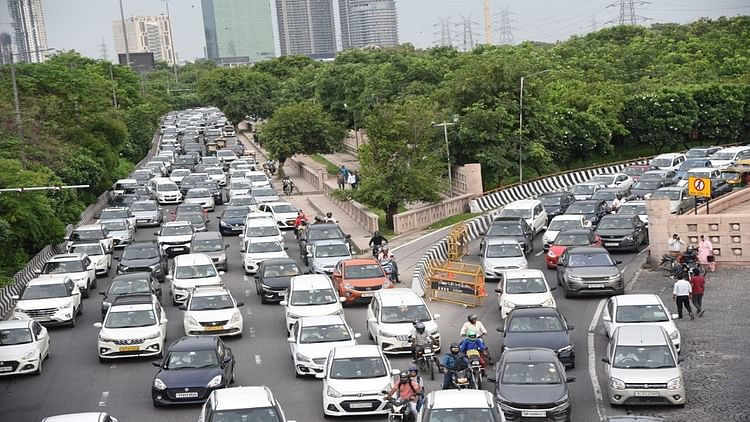 Repair Work Of 3.86 Km Long Noida Link Road Started – Amar Ujala Hindi News Live