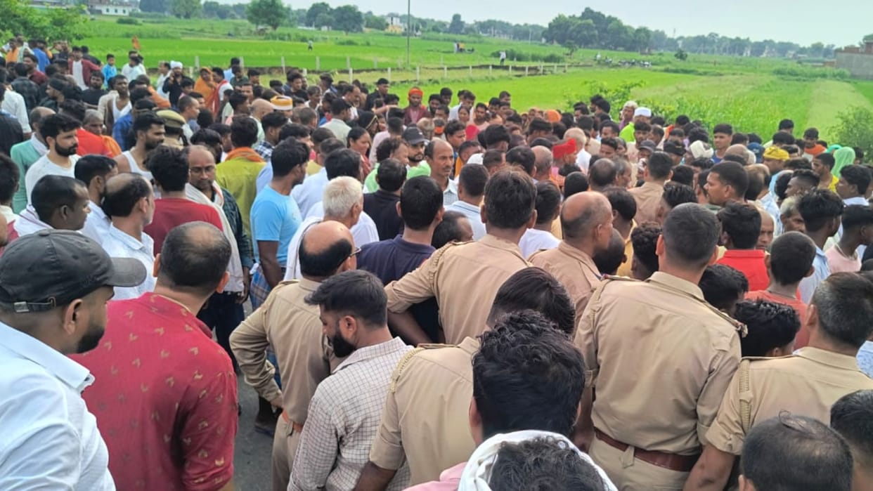 three people died in road accident after bike and tanker collision in varanasi