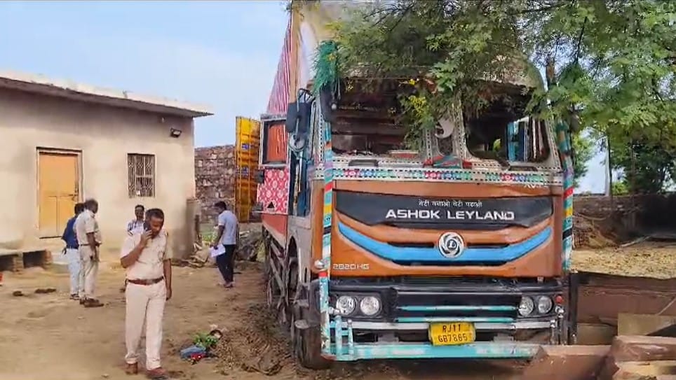 A container full of more than 30 cattle was caught in karauli