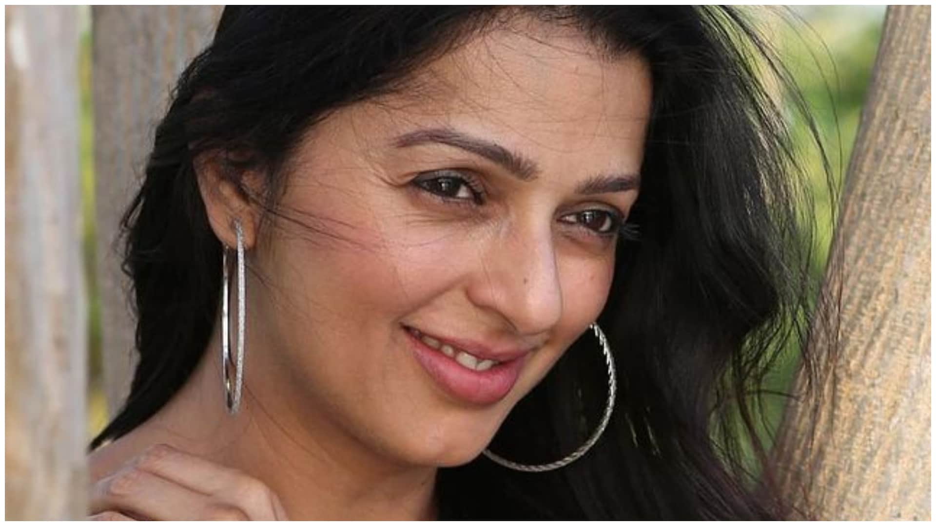 Bhumika Chawla celebrating Birthday today had worked with Sikandar actor Salman Khan in her First Hindi Film