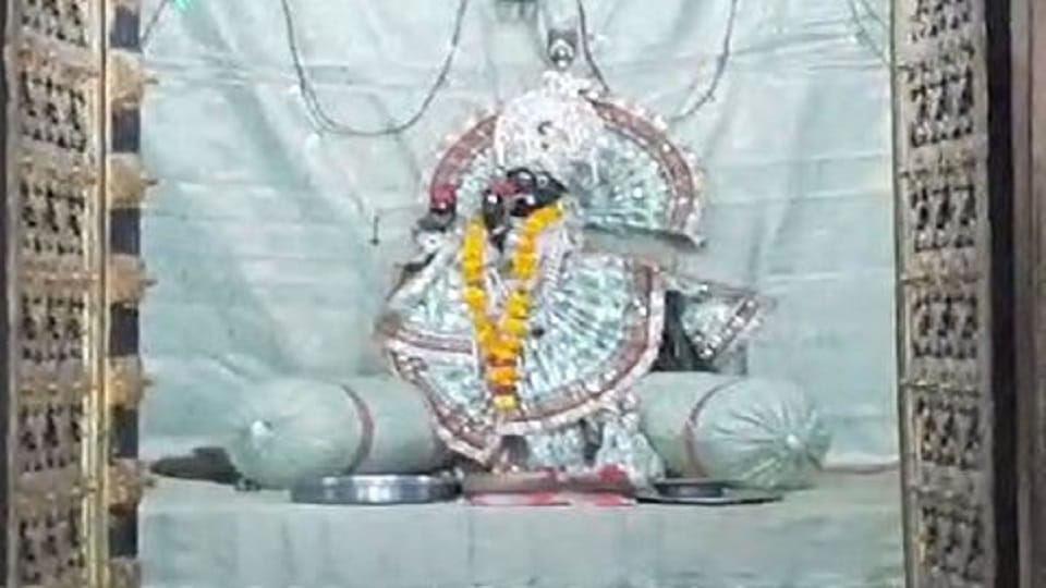 Akshaya Tritiya Why Banke Bihari Charan Revealed Only On Akshaya Tritiya Know Myth History in Hindi