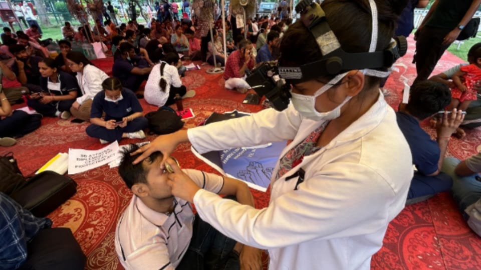 Chandigarh PGI doctors strike continues against Kolkata Case