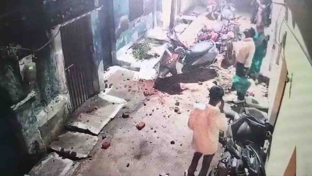 Katni News: More than 24 miscreants created a ruckus outside the houses in Ranganath area