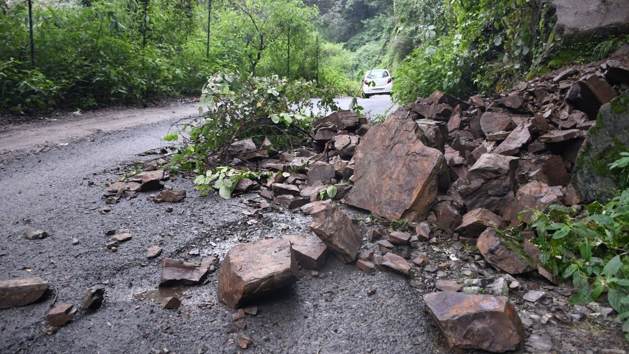One house demolished and two houses damaged due to rain in bageshwar