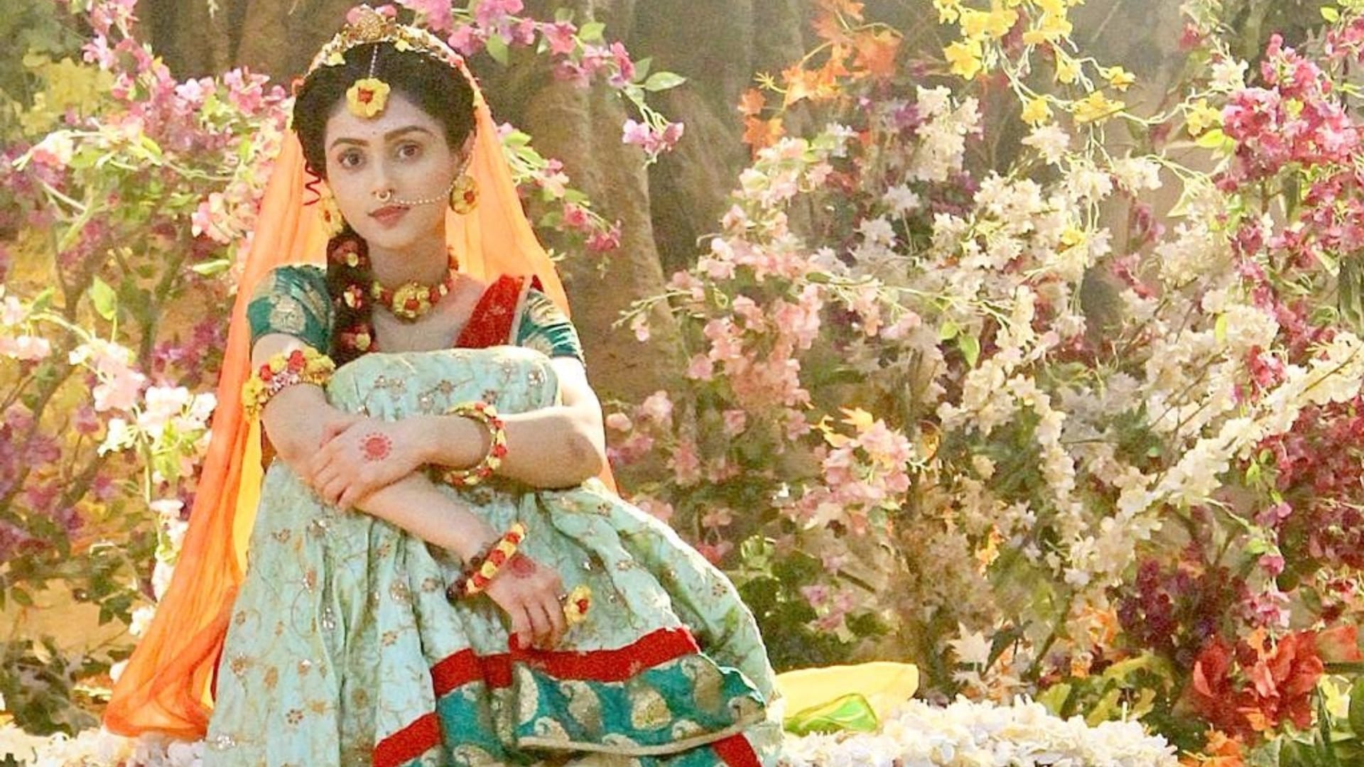 Janmashtami 2024 trendy outfit collection for puja inspired by Mallika Singh