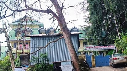 IGMC Shimla Girls hostel CCTV footage reveals that young man had entered girls hostel at night