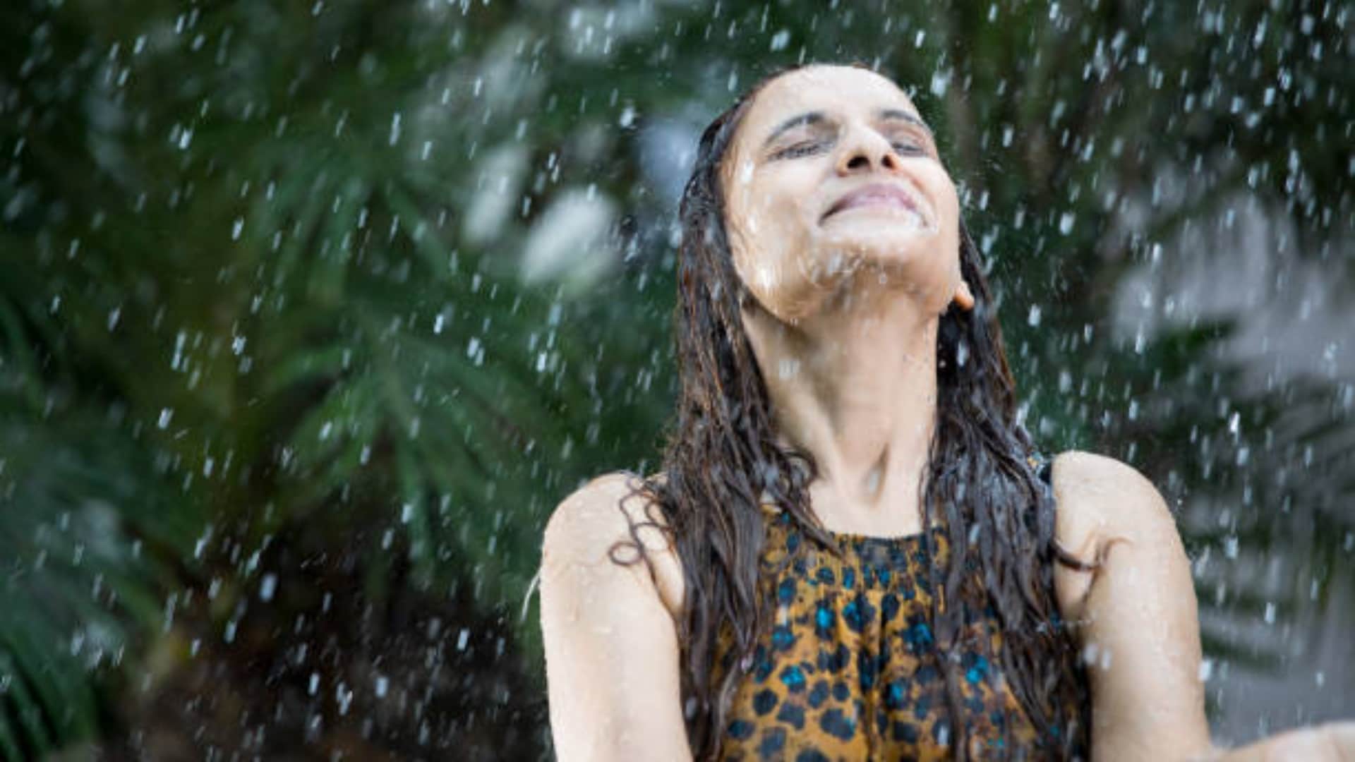 Hair Care Tips why heavy hair fall in rainy season avoid these mistakes during monsoon