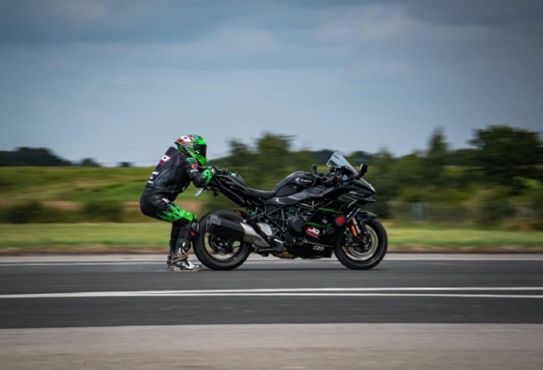 Jonny Davies Sets New World Record For Fastest Motorcycle Skiing