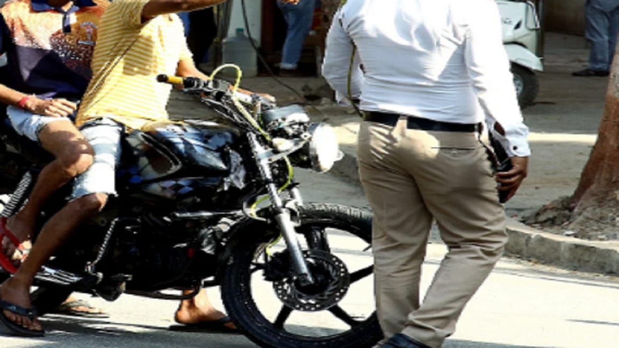 Police will issue challan for modifying bike in Bareilly