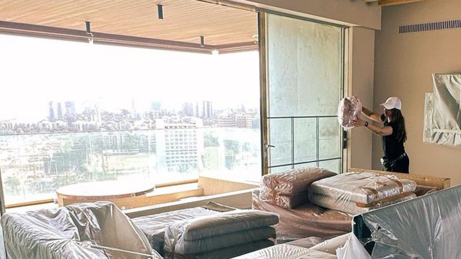 Sonakshi Sinha Apartment on Sale where Actress Wedding Hosted Wedding Festivities