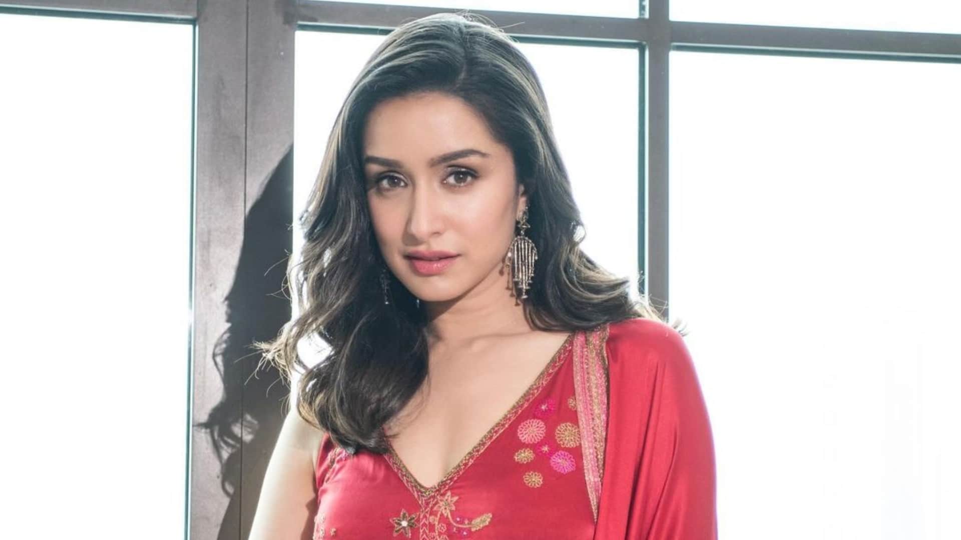 Bollywood Actress Shraddha Kapoor Hit Movies Aashiqui 2 Ek Villain Haider ABCD 2