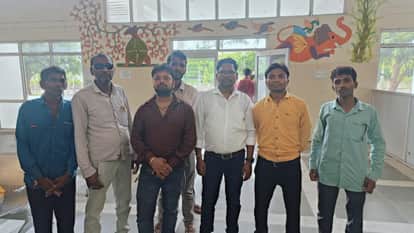 Anuppur News Cheating villagers by promising to quadruple the amount