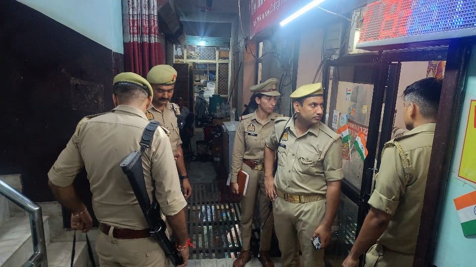 Bareilly fiance killed girl in hotel He brought a knife to slaughter a goat and got drunk and killed his lover