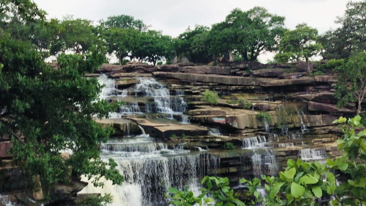 Beer bar operator died after swept away in Dadri Falls mirzapur