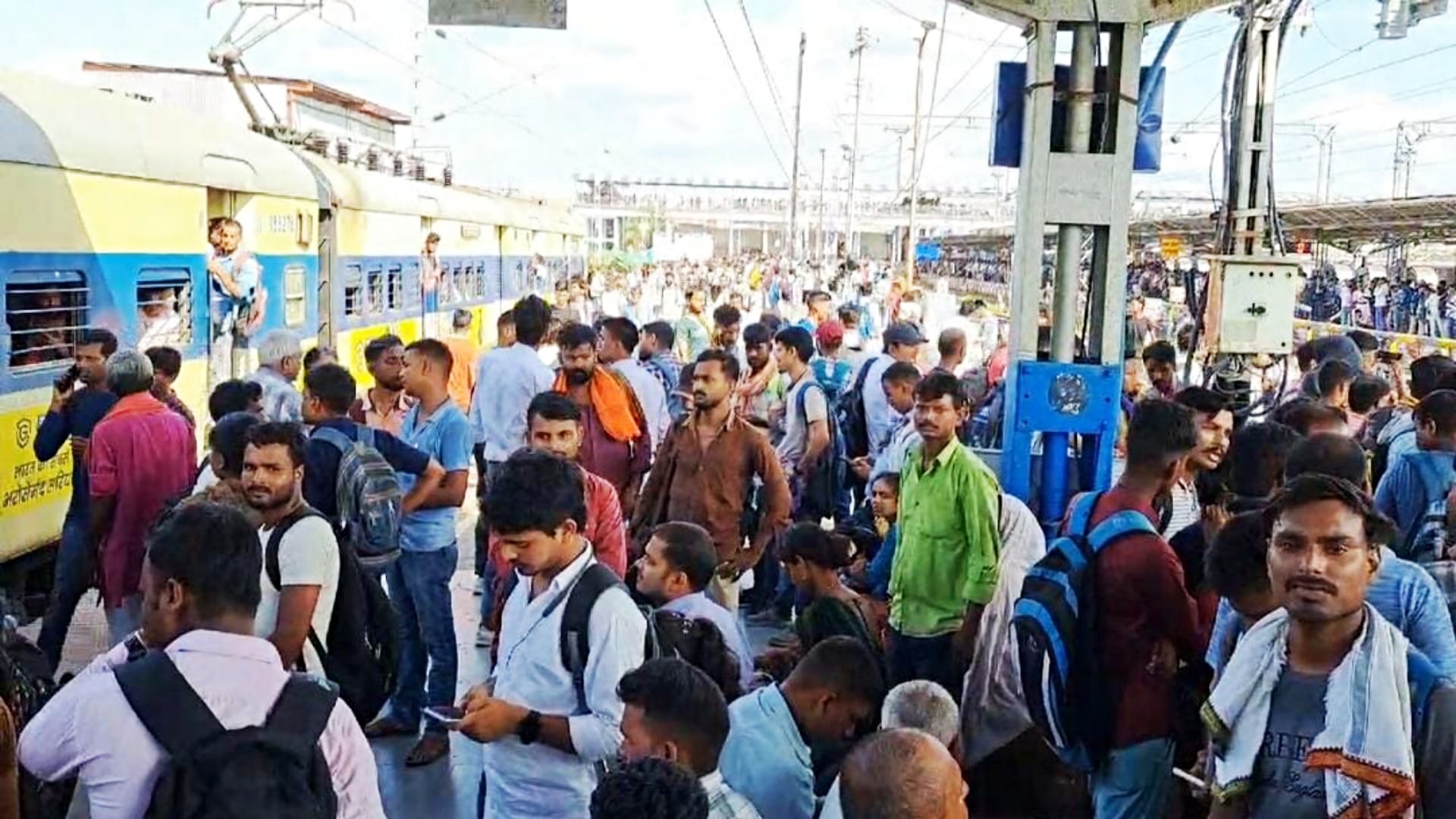 Bihar: Candidates returning after giving constable recruitment exam took over trains, openly flouted rules