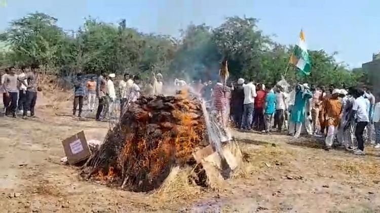 Jind: सैन्य सम्मान के साथ हुआ बलिदान कुलदीप मलिक का अंतिम संस्कार, हजारों नम आंखों ने दी श्रद्धांजली