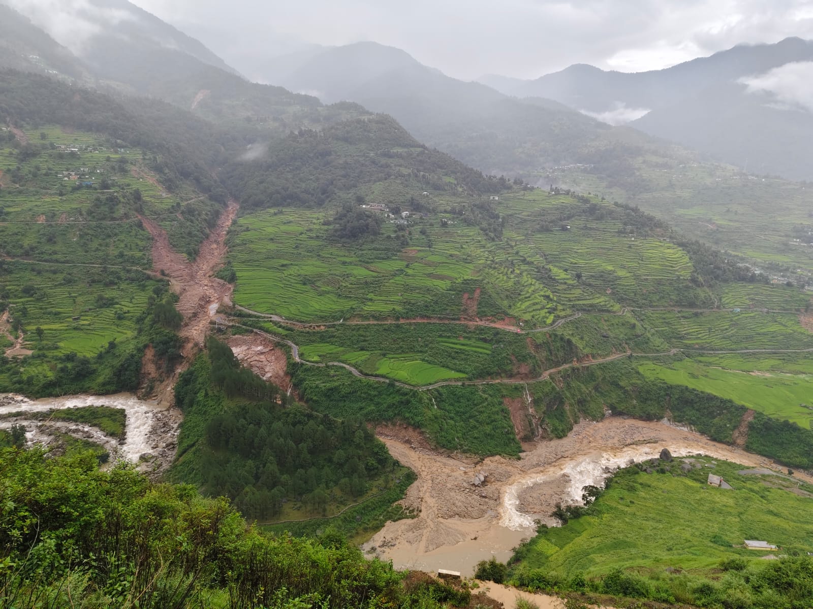 Uttarakhand Weather Heavy rainfall in tehri and karnaprayag Roads Washed away Disaster Photos