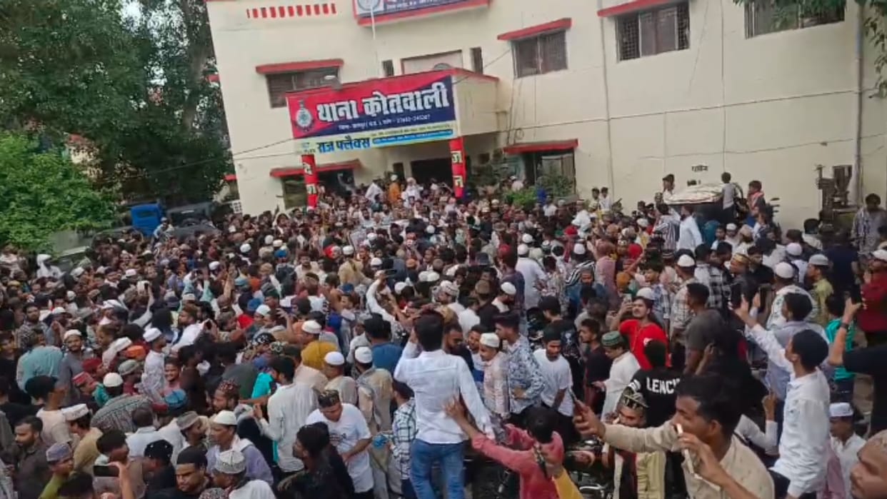 Chhatarpur: Two more arrested for creating disturbance in police station and pelting stones, total 45 accused