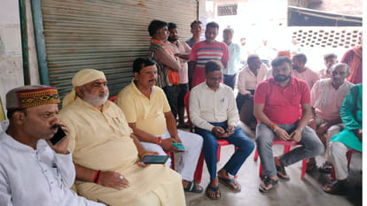 Husband, wife died after coming in contact with electric current from high speed fan in Badgalganj,Gorakhpur