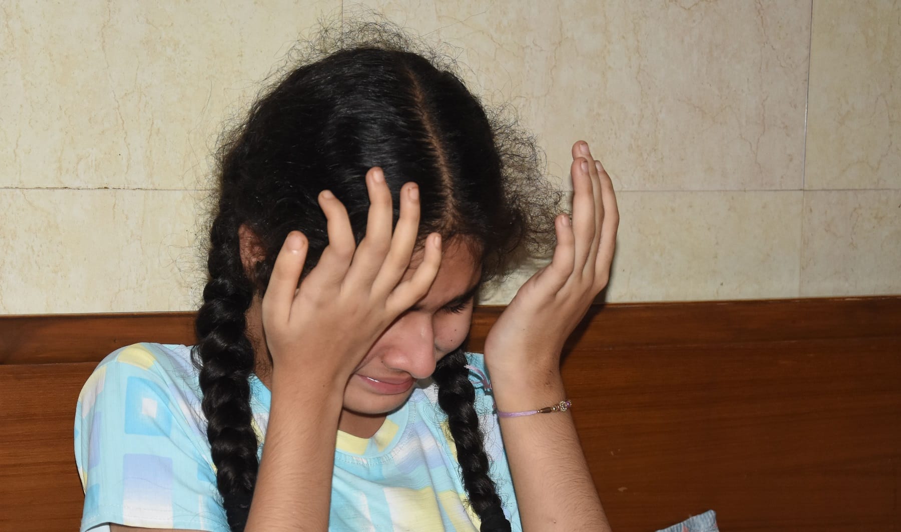 Kanpur car accident, Mumma you go now, dont get lost, Medhavi burst into tears on remembering her mother
