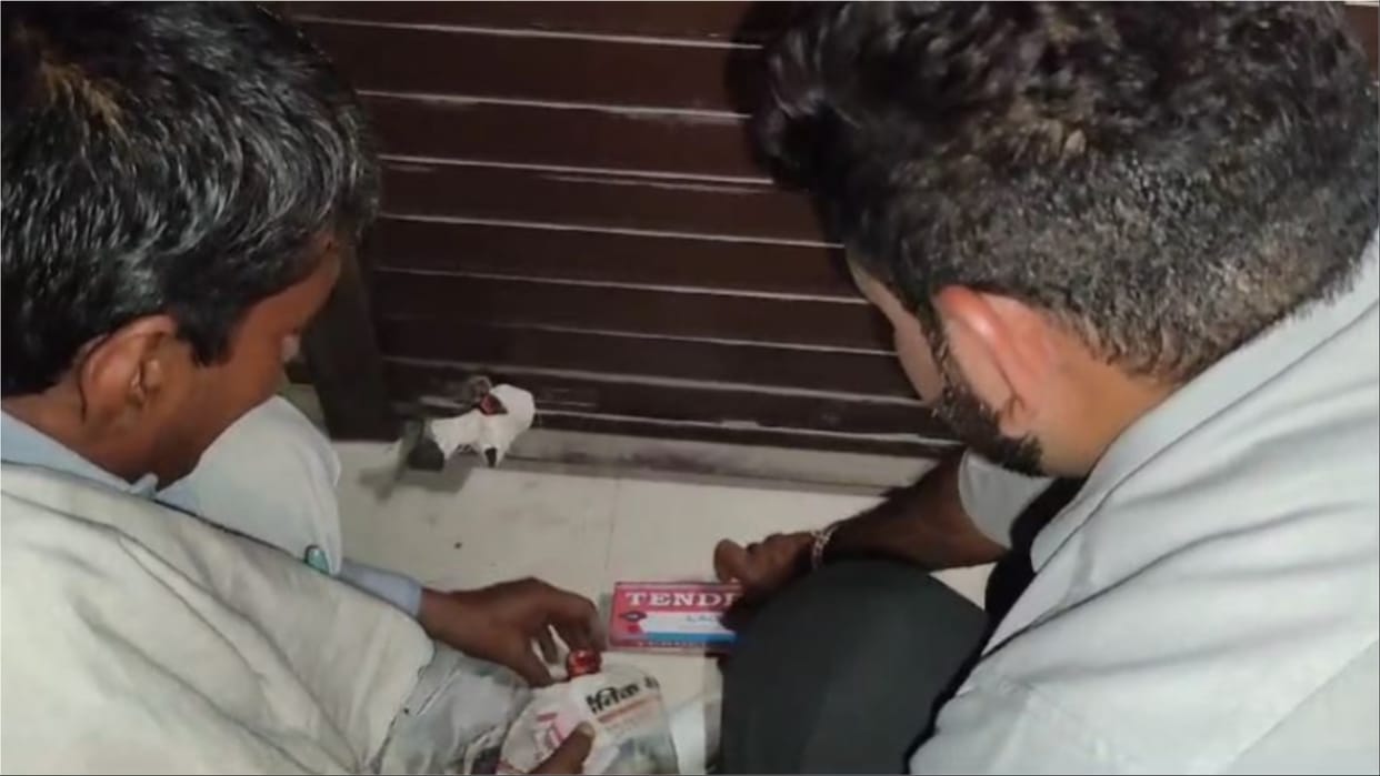Sirsa: Banned medicine found in pesticide shop, sealed, Agriculture Department took action late night