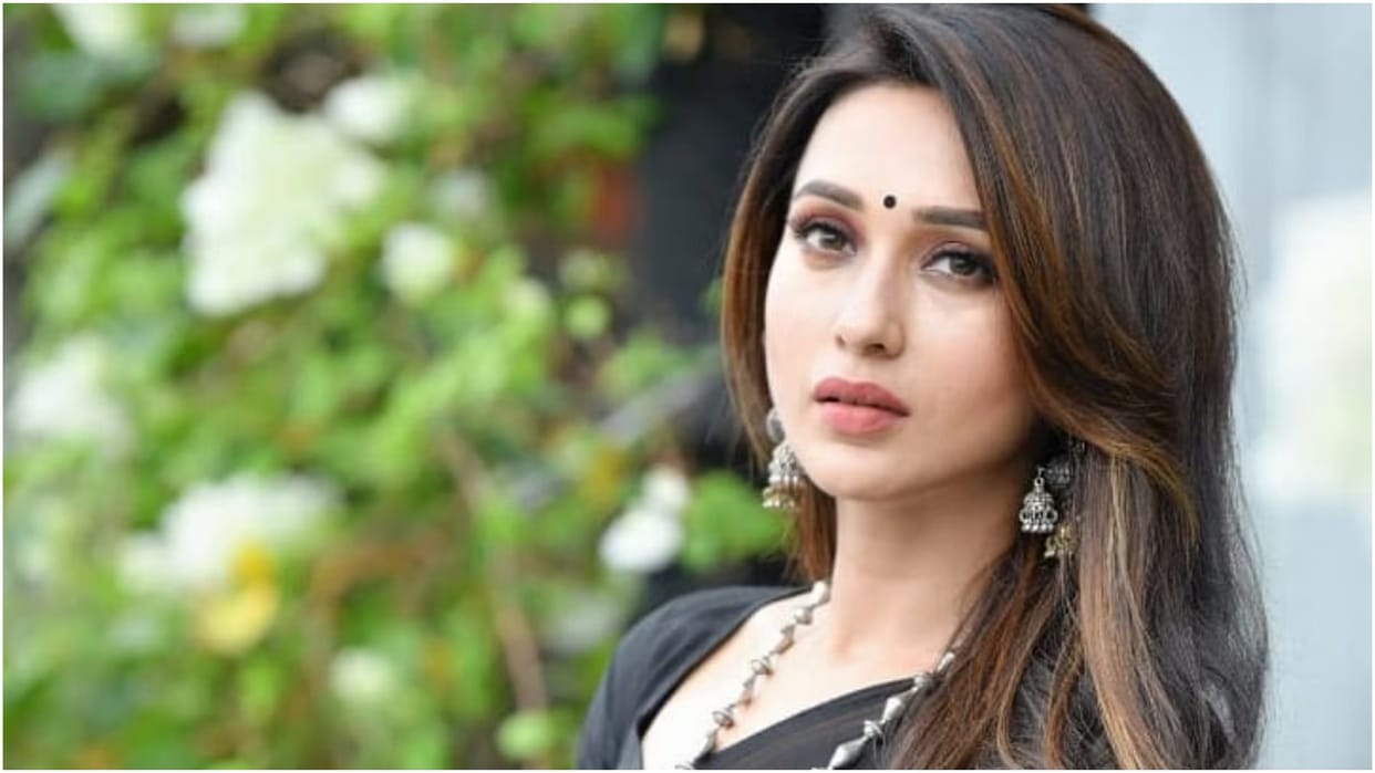 Kolkata Case Supported doctors protest actress Mimi Chakraborty received rape threat