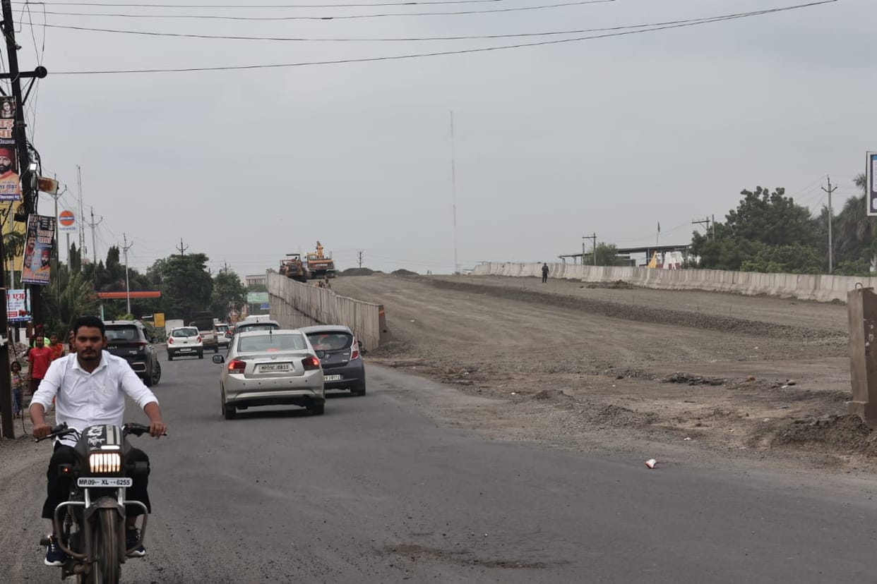 Indore News: Ten bridges are being built simultaneously in Indore, making the way easier for three major route