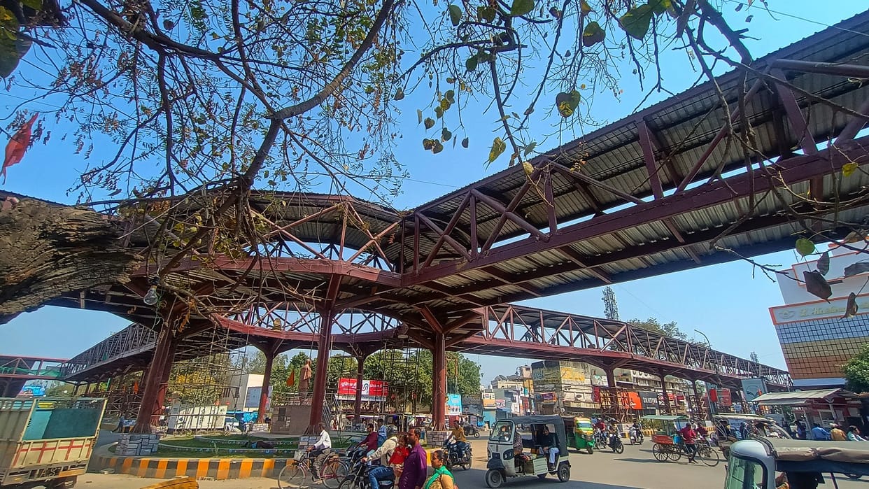 Sky walk was built at cost of Rs 11 crore people called it a foot overbridge in Bareilly