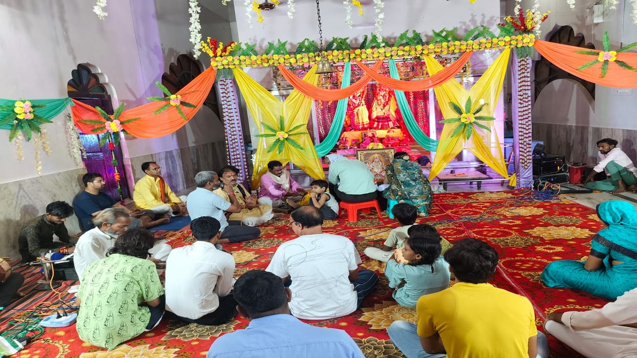 Muslim man conducted a recitation of Sunderkand in Lakhimpur kheri Bankeganj