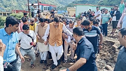 Uttarakhand Weather CM Dhami Reached Disaster Affected Ghutu Village in Tehri and Met People