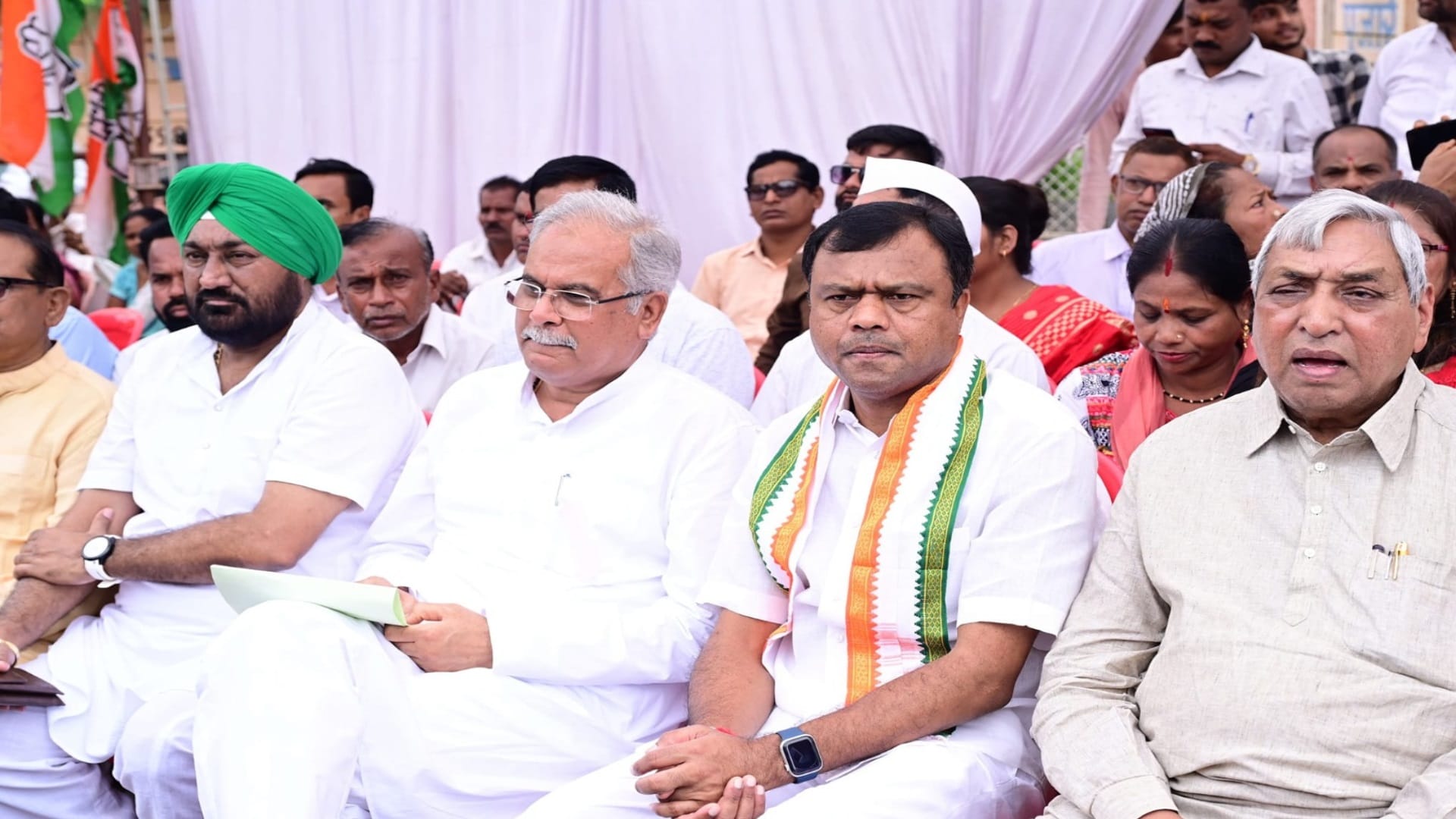 CG Congress Protest in raipur against SEBI chairman ON Hindenburg Report
