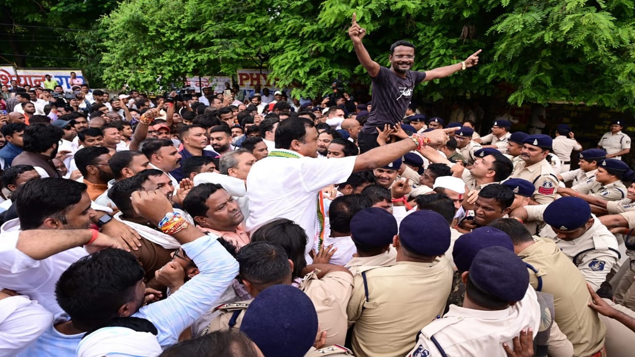 CG Congress Protest in raipur against SEBI chairman ON Hindenburg Report