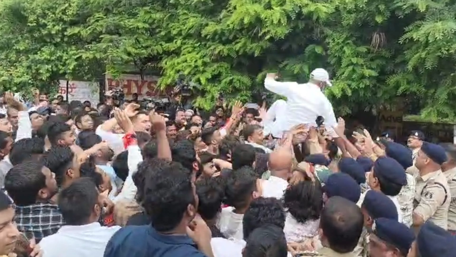 CG Congress Protest in raipur against SEBI chairman ON Hindenburg Report