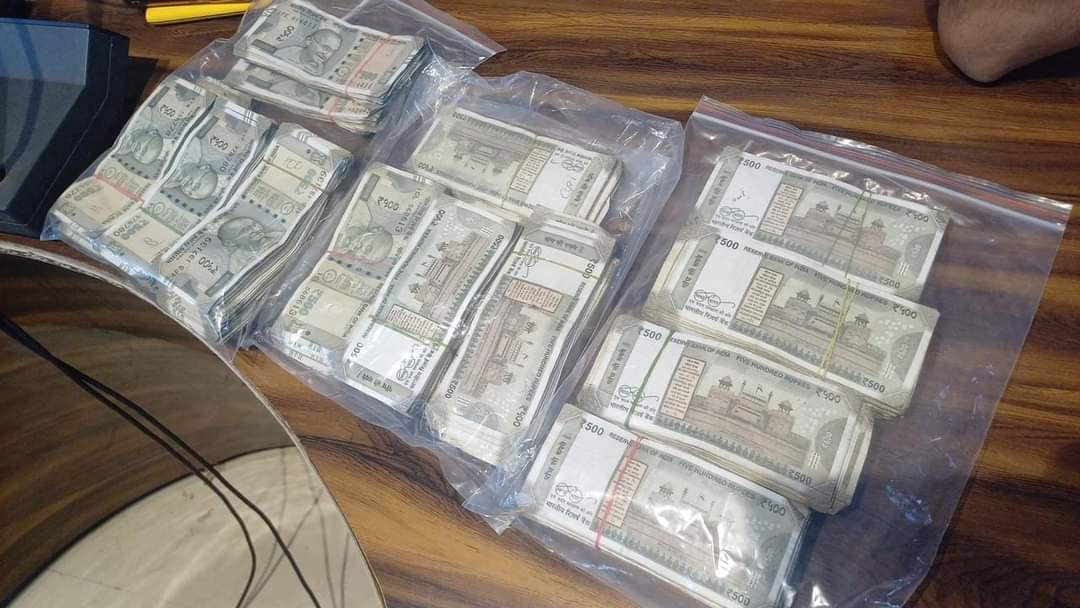 Chhatarpur: Robbery exposed in Bus Stand Road, three robbers arrested, Rs 10 lakh 25 thousand recovered