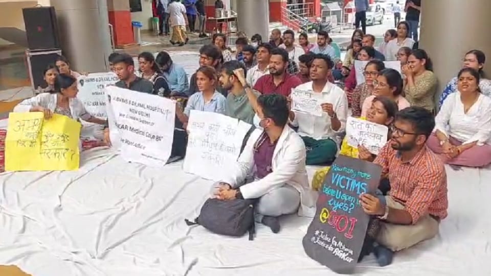 Kolkata Case Doctors strike continues in Delhi hospitals