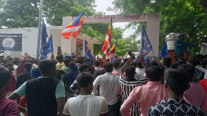 Bharat Bandh did not have much effect in Gorakhpur division, Sikriganj police station was surrounded