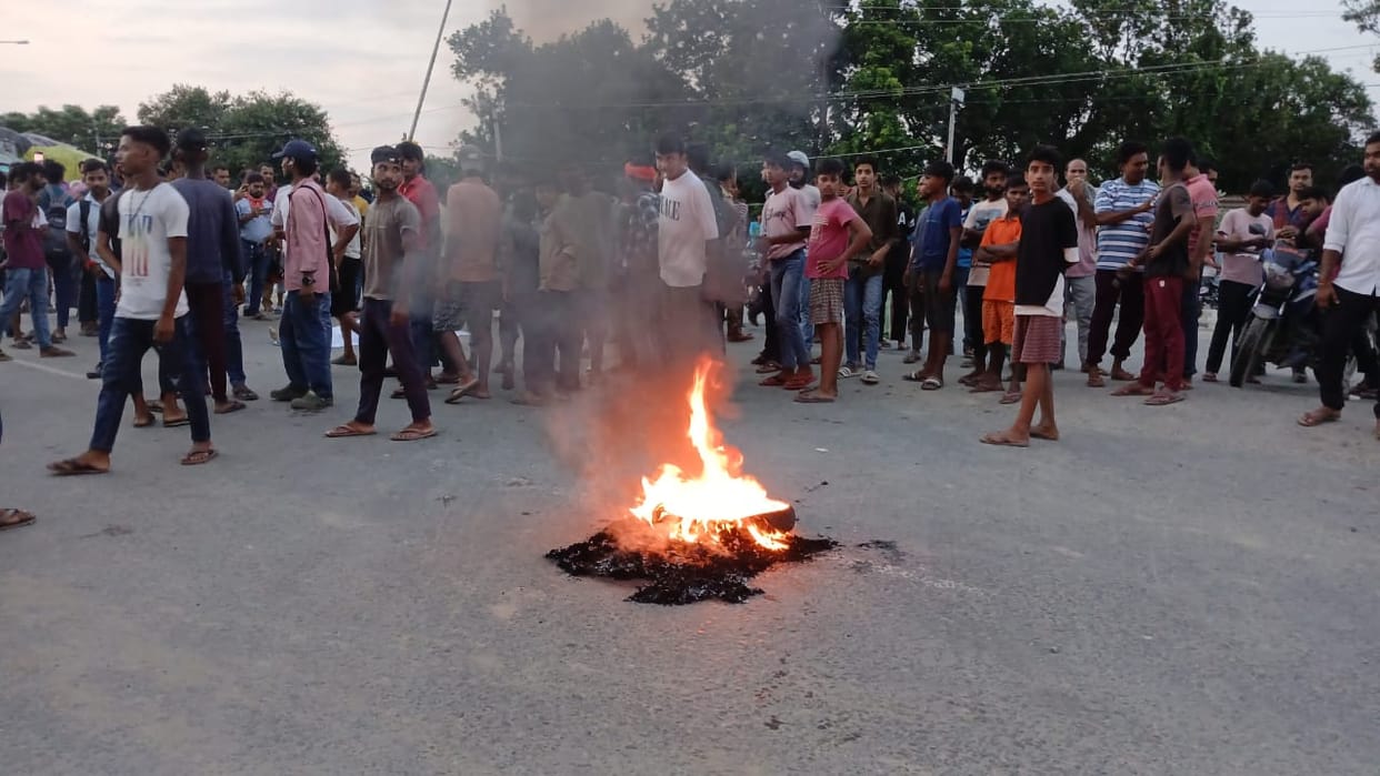 Bihar News: An uncontrolled truck crushed a cyclist in Gopalganj
