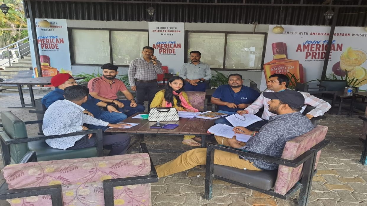 district administration is continuously taking action in the hotels and dhabas of Raipur