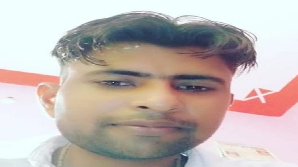 Baghpat: Energy Corporation worker stabbed to death, body found in car written by MLA