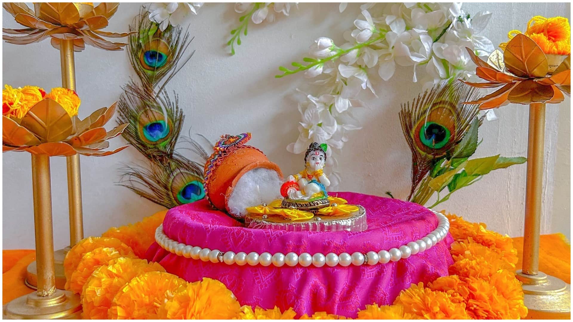 Janmashtami 2025 How to Decorate Laddu Gopal’s Jhula Decoration Ideas Image