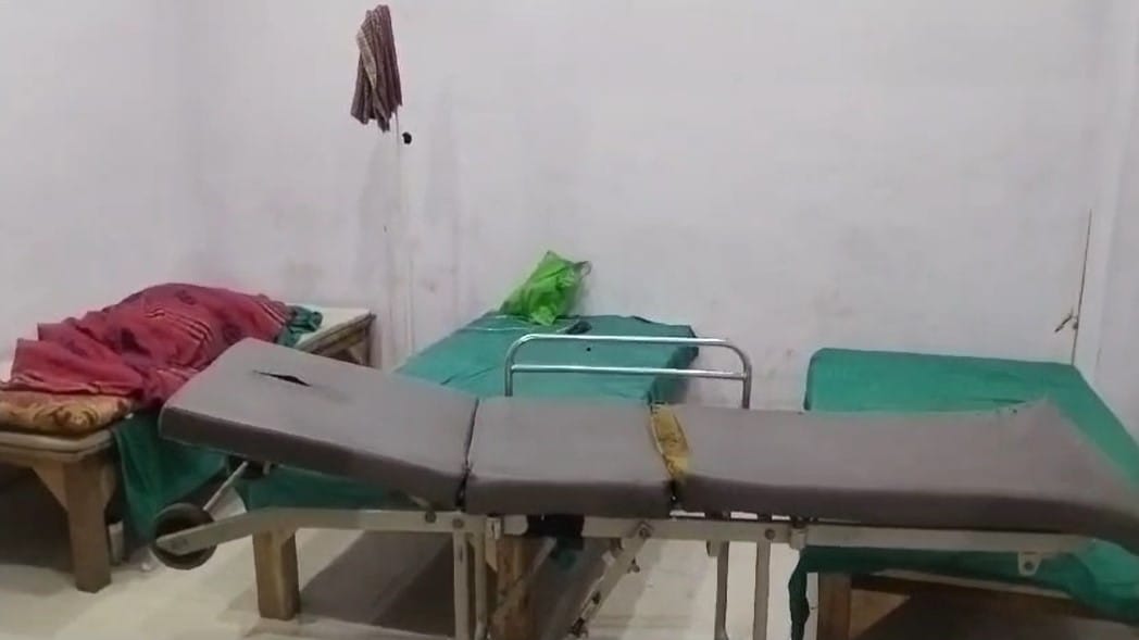 A woman admitted for delivery in Sitamarhi and her newborn died