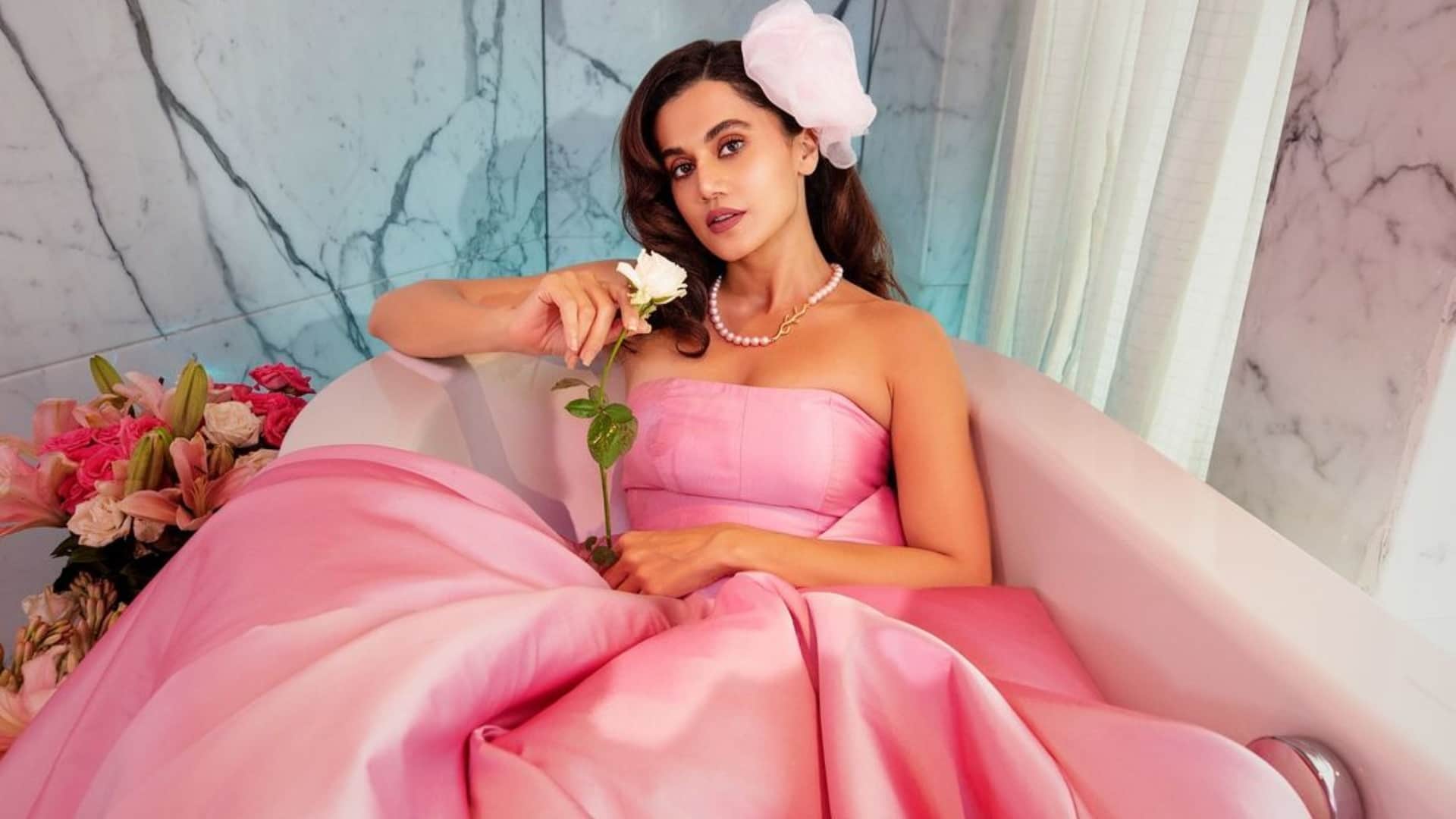 Taapsee Pannu praised Dunki co-star Shah Rukh Khan calls him a wholesome personality