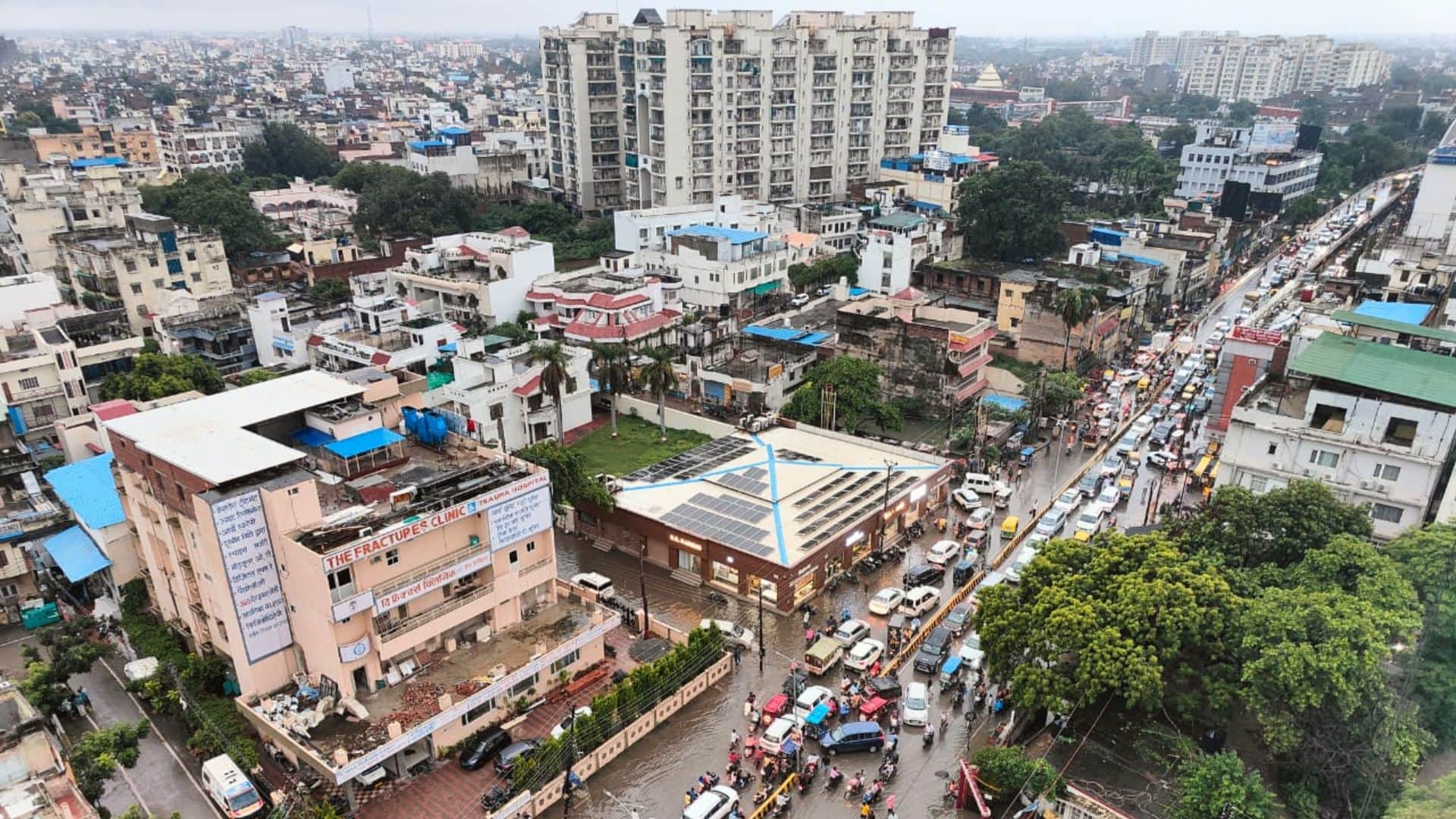 Bangladesh Violence Effect Banaras band some shops closed and some open