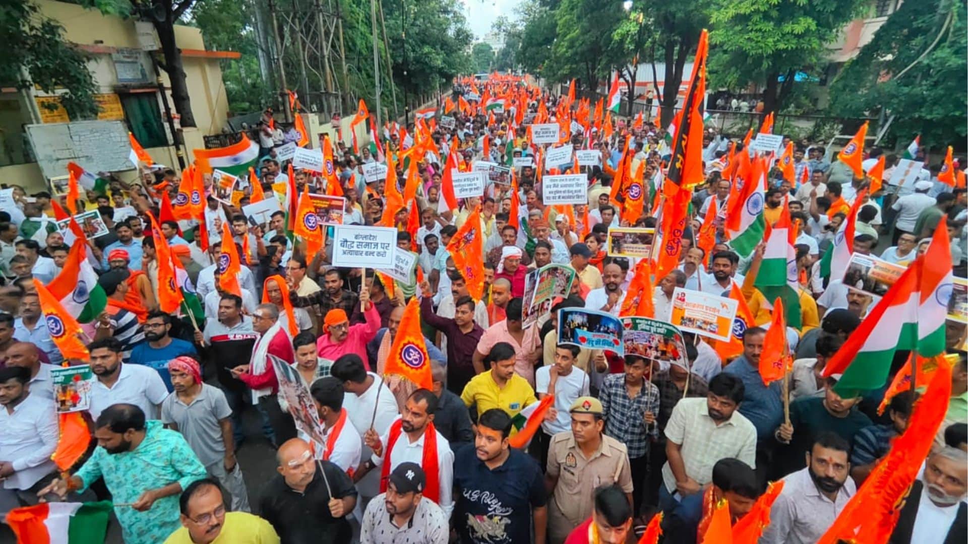 Bangladesh Violence Effect Banaras band some shops closed and some open