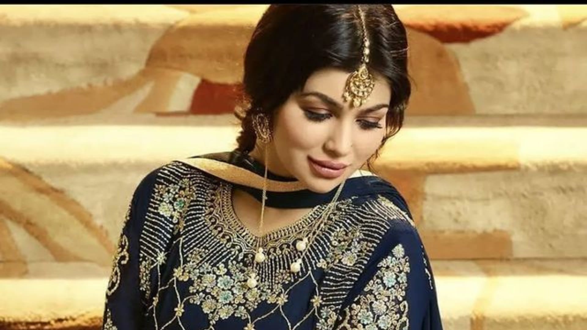 Ayesha Takia officially deleted her Instagram handle After Getting Brutally Trolled For Plastic Surgery