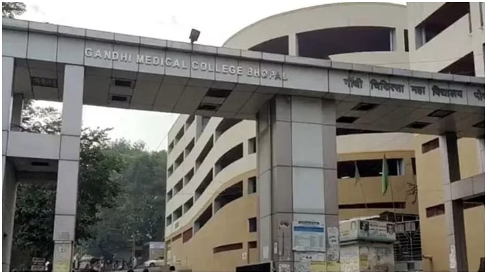 MP News: Net of brokers in emergency of Hamidia Hospital, patient referred from Harda admitted to private hosp