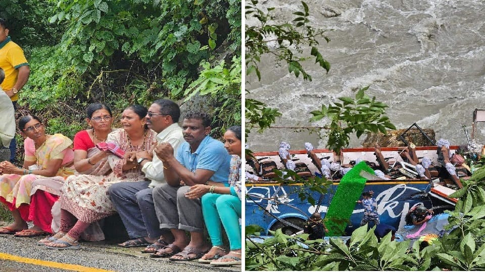 bus carrying tourists from Gorakhpur to Kathmandu fell into a ditch many died see photos