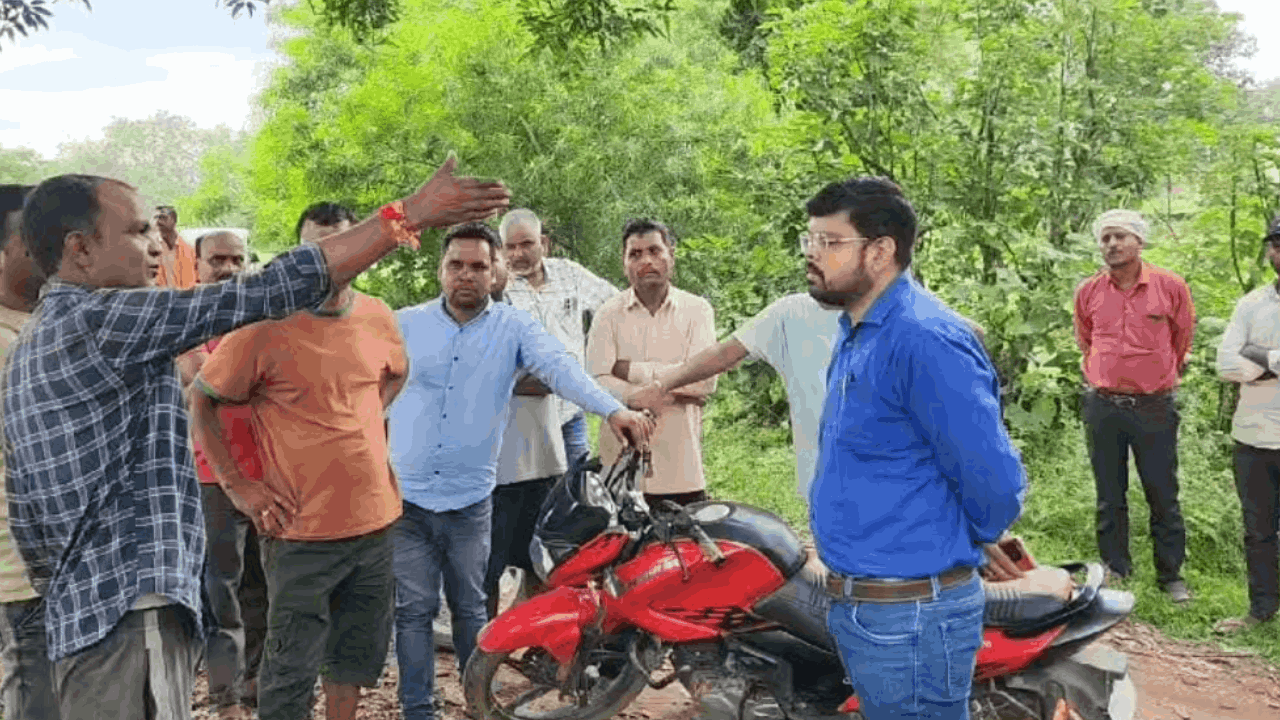 गौरेला में कचरा बना विवाद